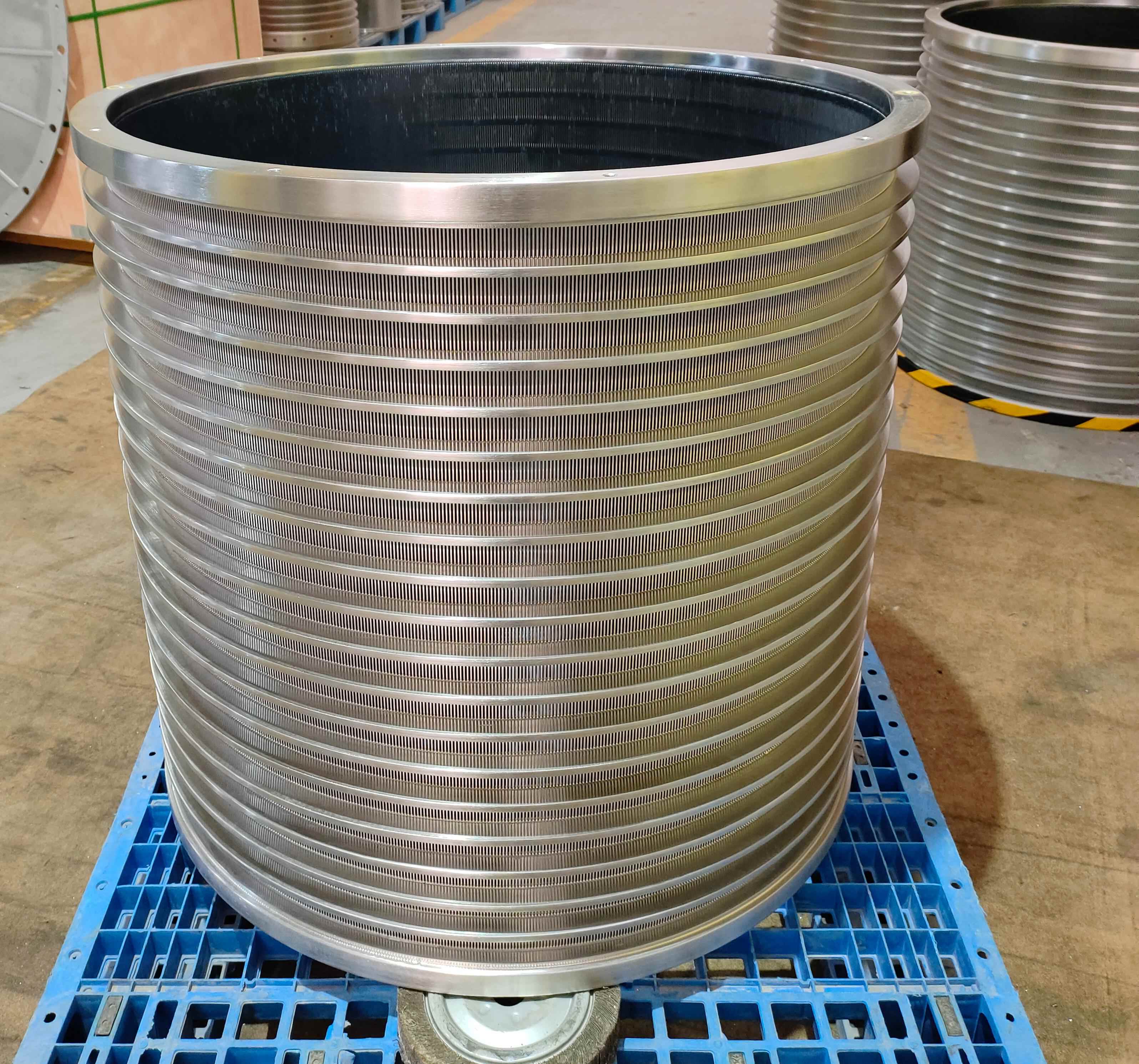 cesta de tela com fenda