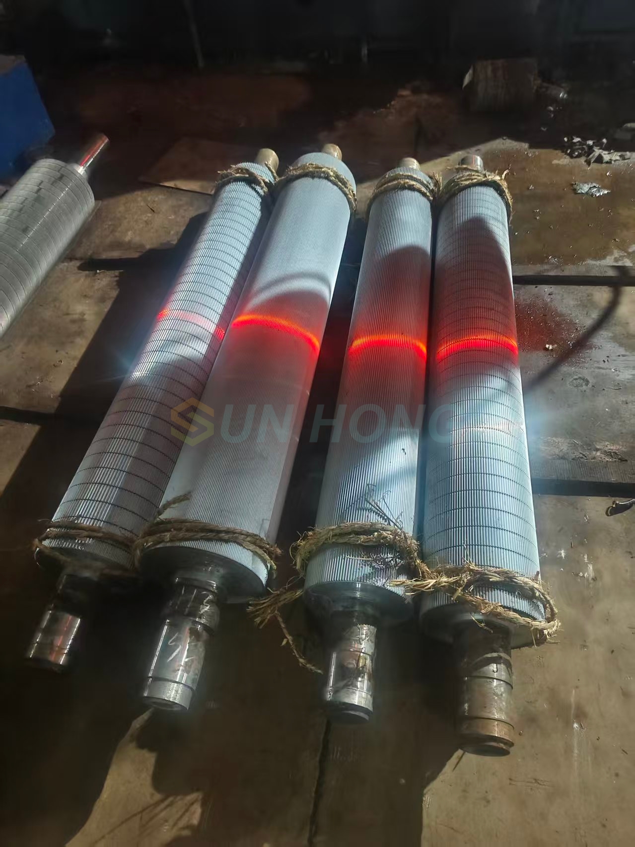 Rolo corrugado revestido de carboneto de tungstênio 