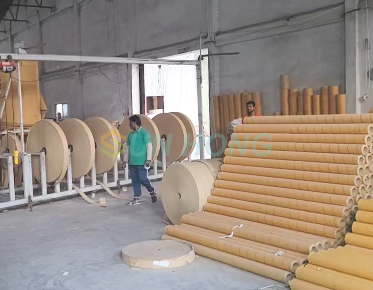 Máquina de tubo de papel CNC de quatro cabeças