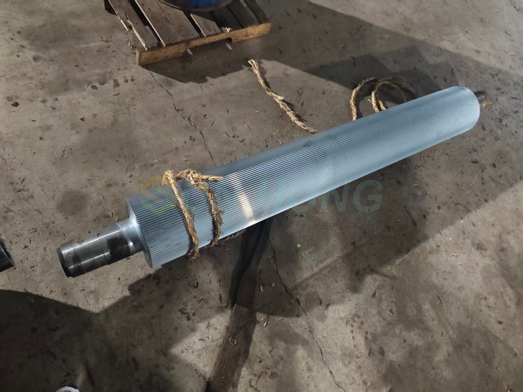 Rolo corrugado revestido de carboneto de tungstênio 