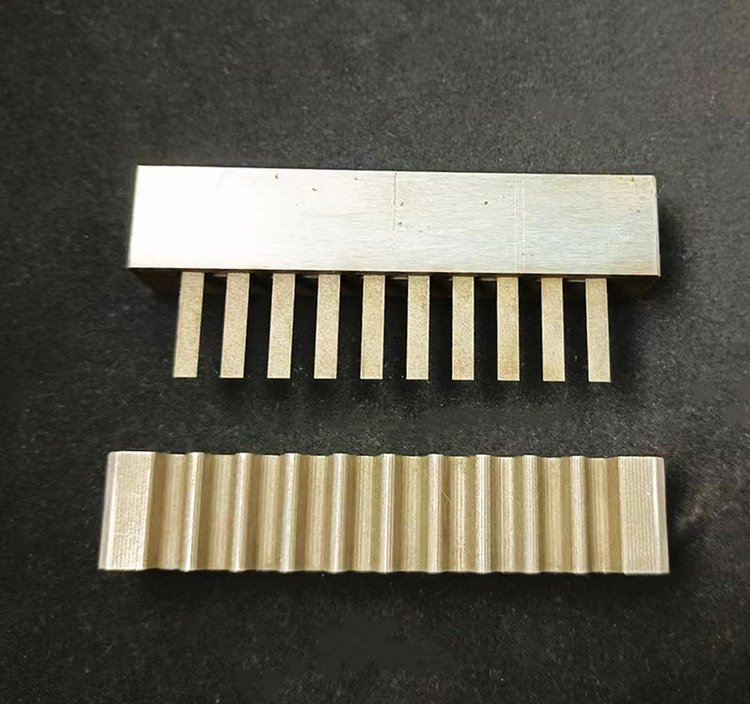 Flutuador vertical de papelão