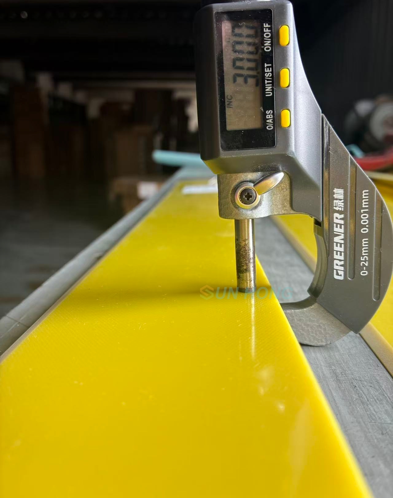 L&acirc;mina de resina ep&oacute;xi