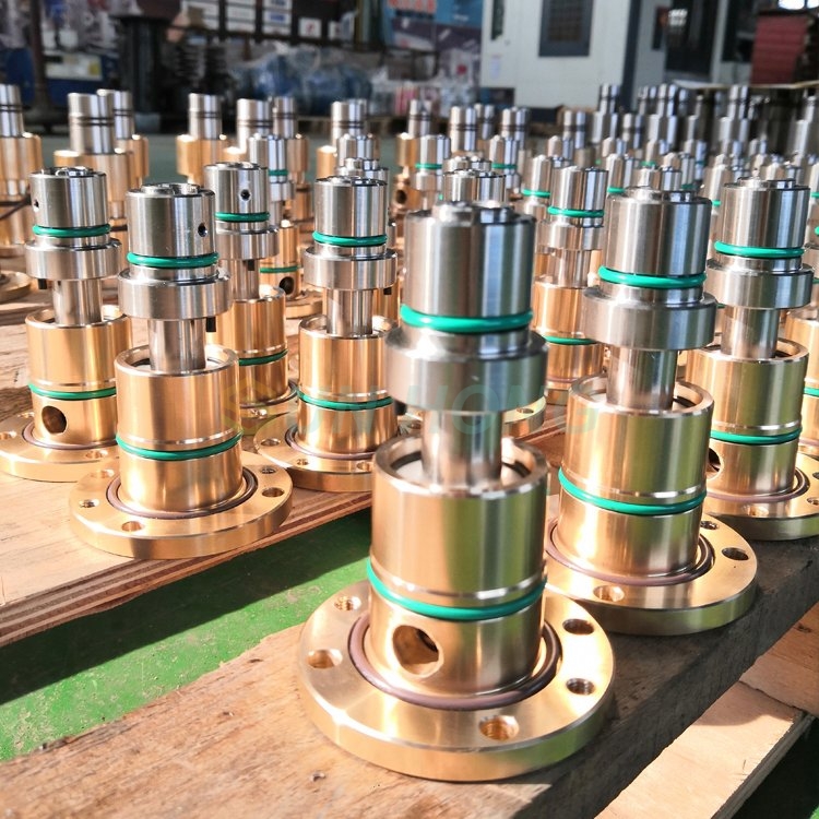 Junta rotativa para máquina de lingotamento contínuo